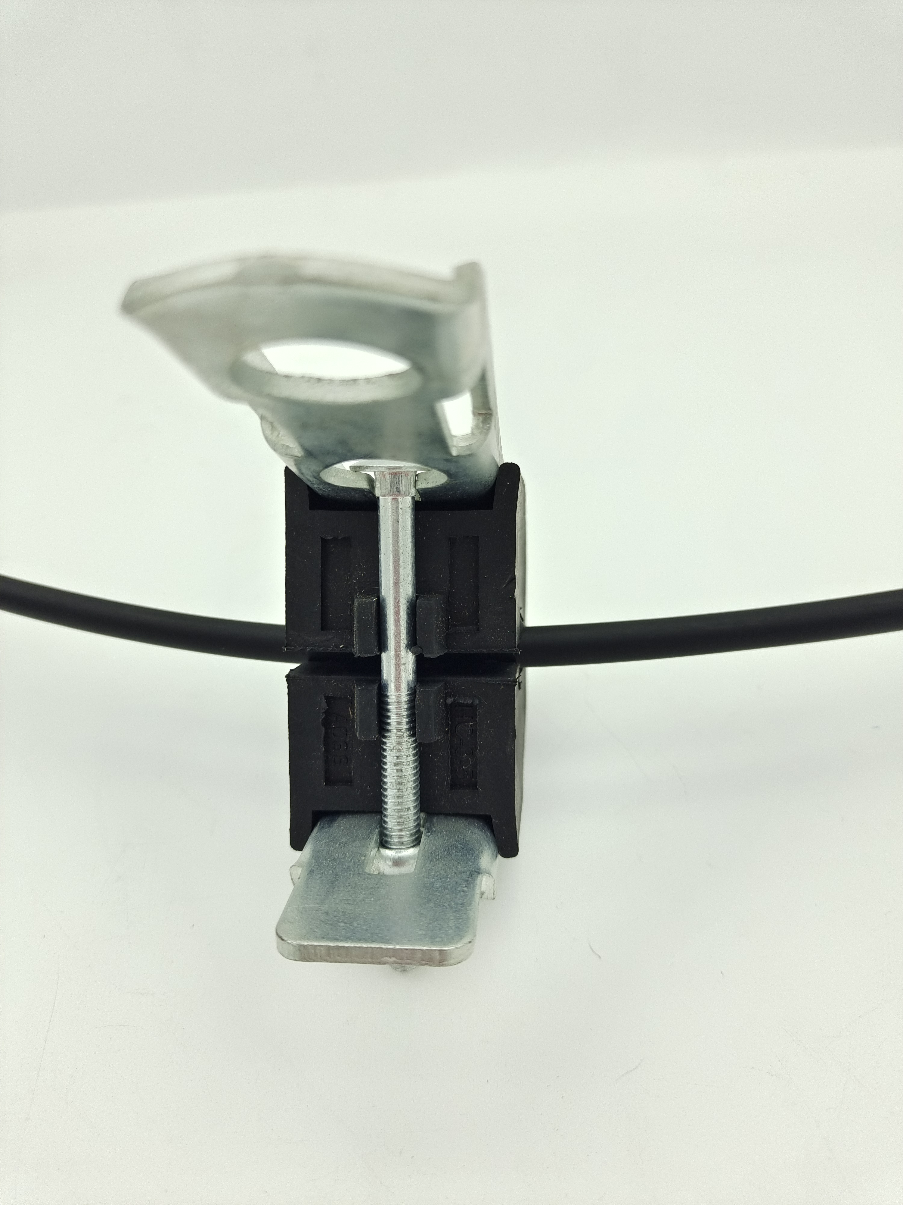 J Type Suspension Clamp for ADSS Cable 